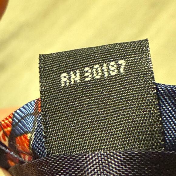 Vintage Silk Tie Quilt Ring Pattern Red Blue Geometric 100% Silk USA - Picture 7 of 8